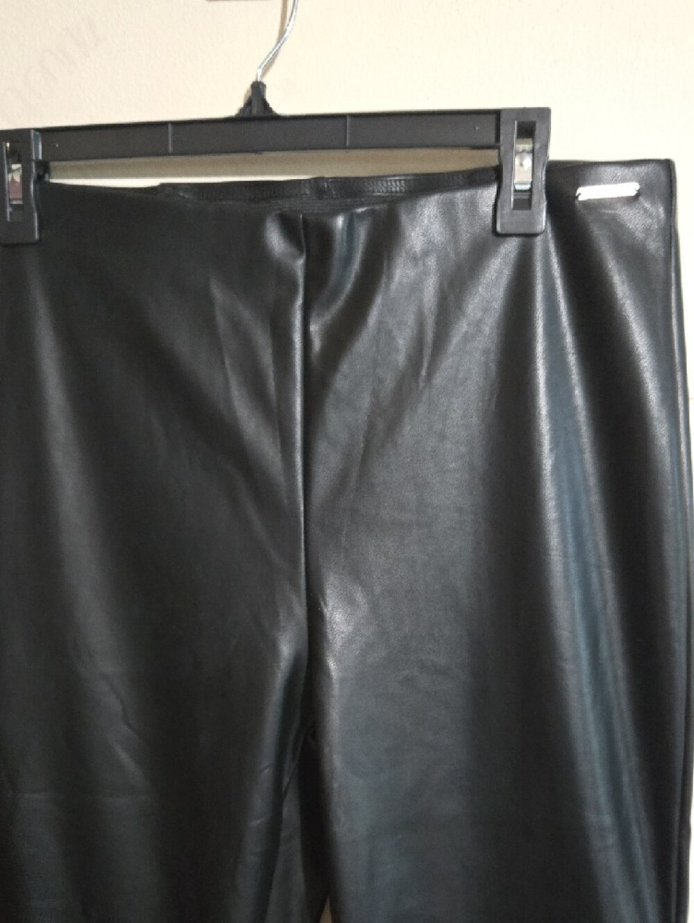 Fabletics Vegan Leather Pants Hight Waisted Lined Flexible Edgy Form Fitting - Picture 4 of 15